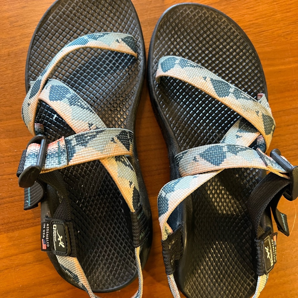 National park foundation mountain print chacos z cloud